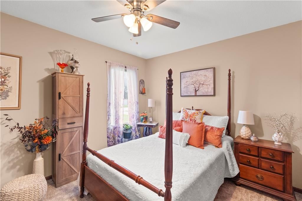 1110-1122 W Prospect Street — photo 16