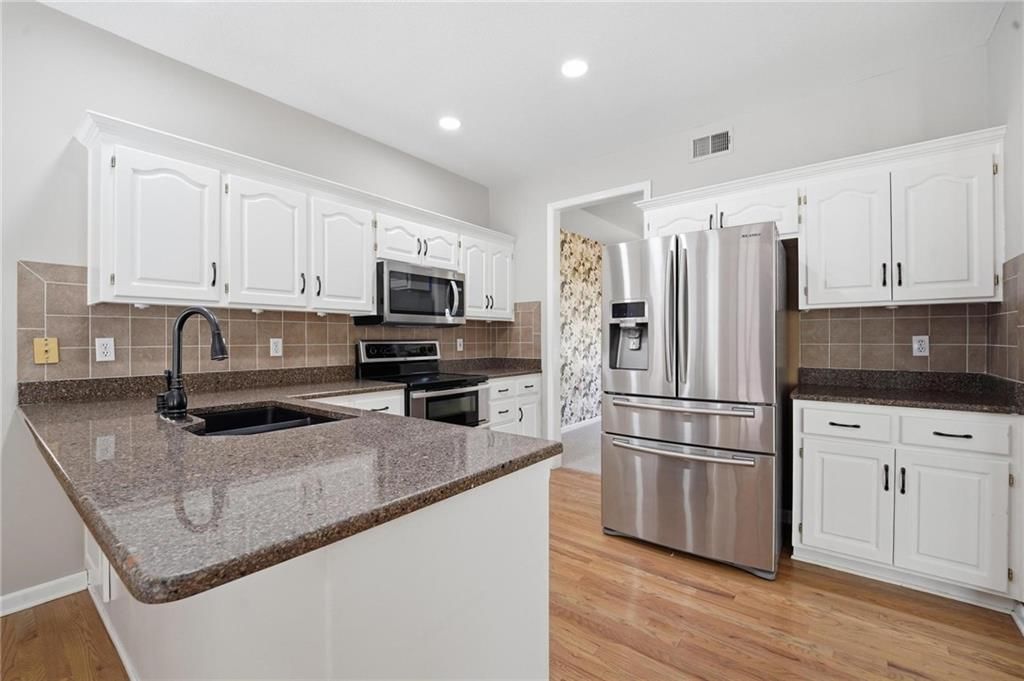 3208 SW 8th Street — photo 14