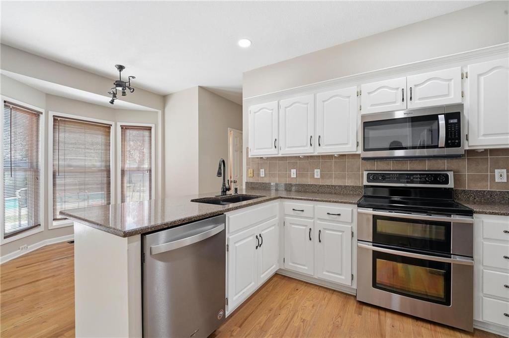 3208 SW 8th Street — photo 15