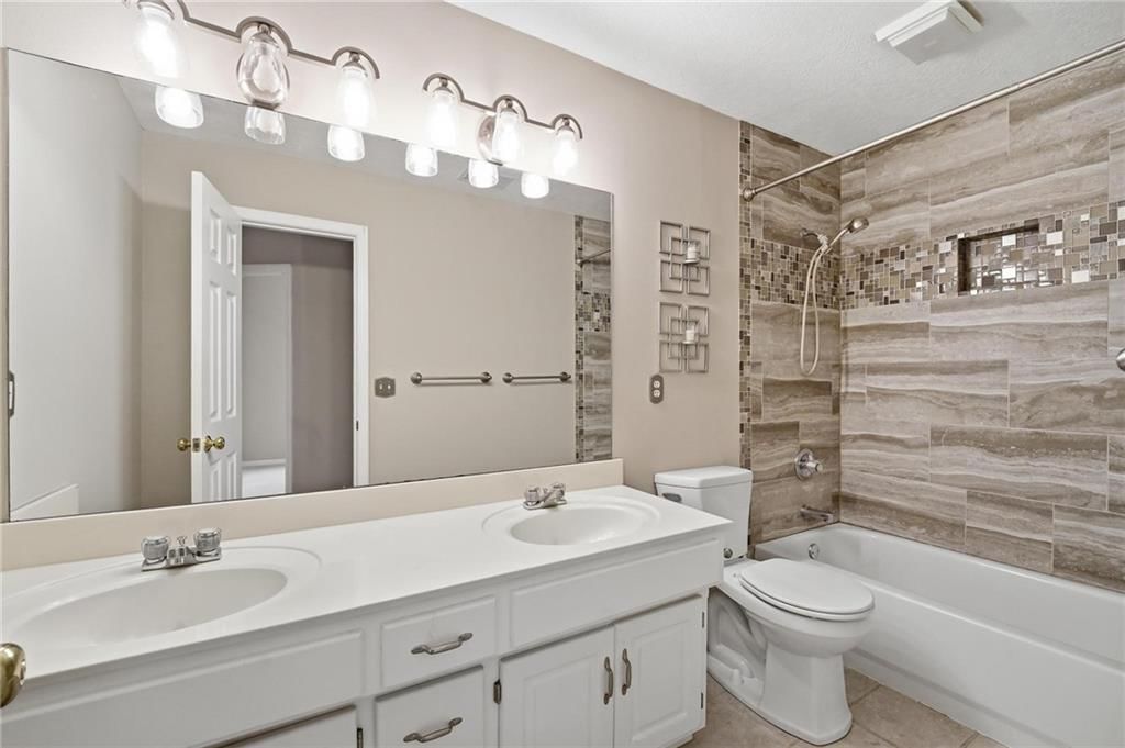 3208 SW 8th Street — photo 31