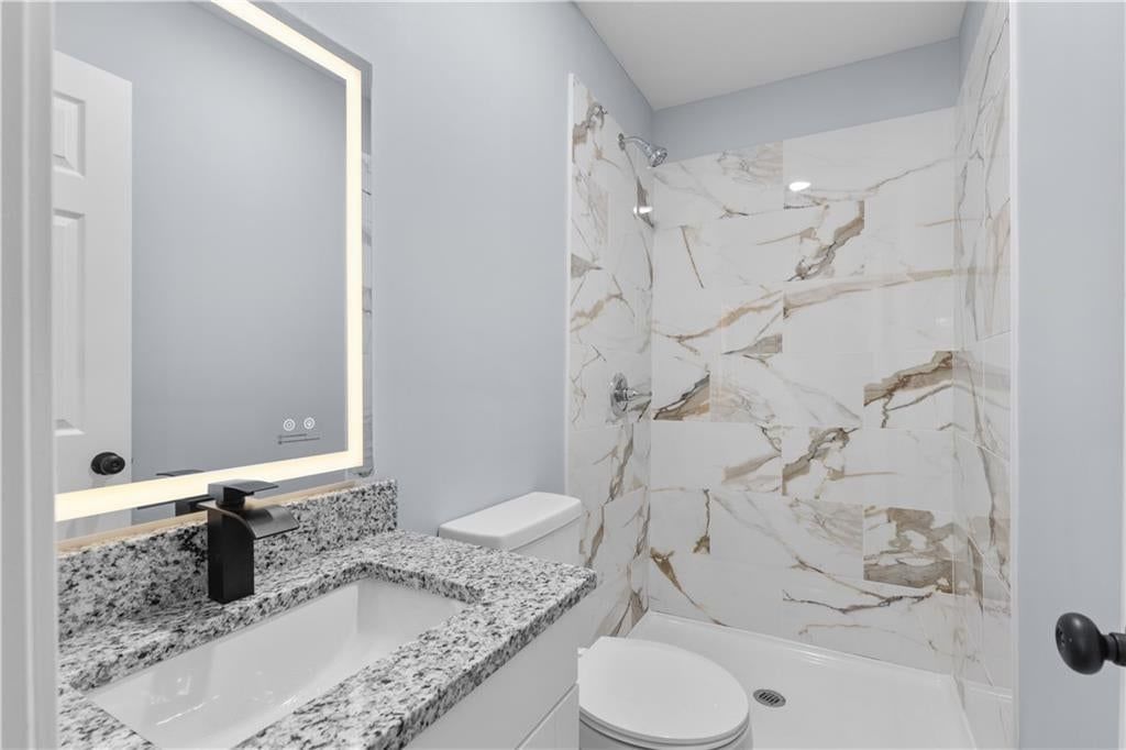 Photo 7 of 14 - 4535 Waverly Avenue, Kansas City, KS 66104