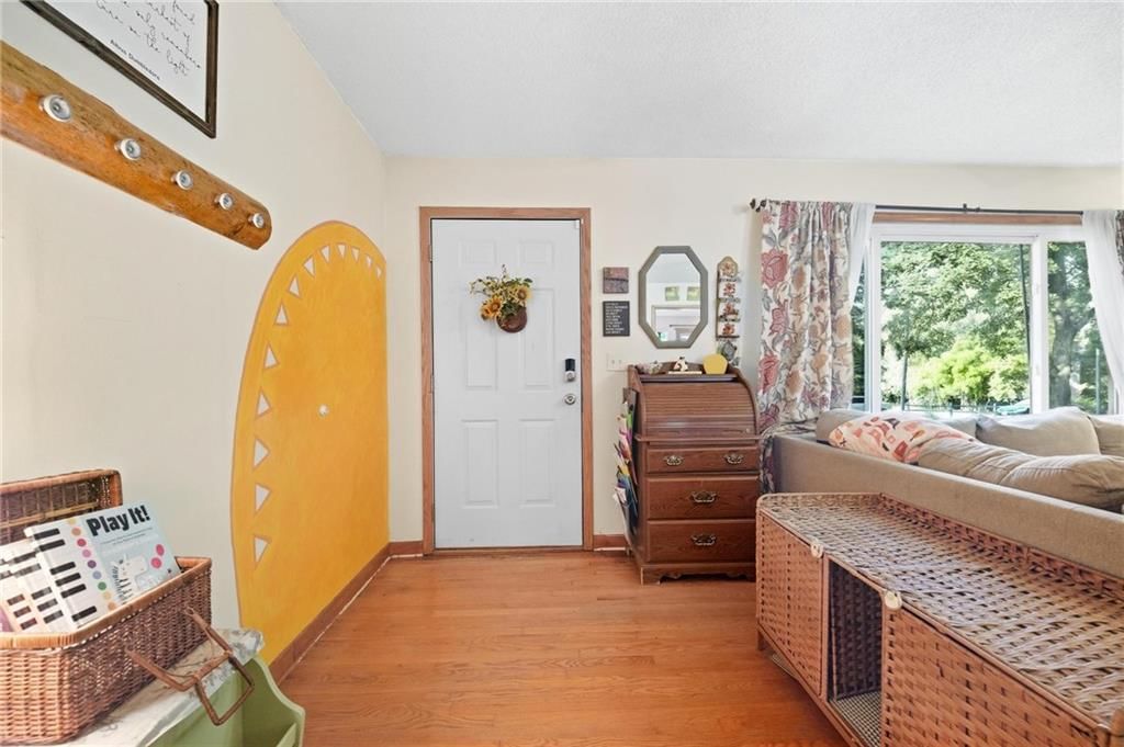 Photo 6 of 53 - 11811 E 53 Street, Kansas City, MO 64133