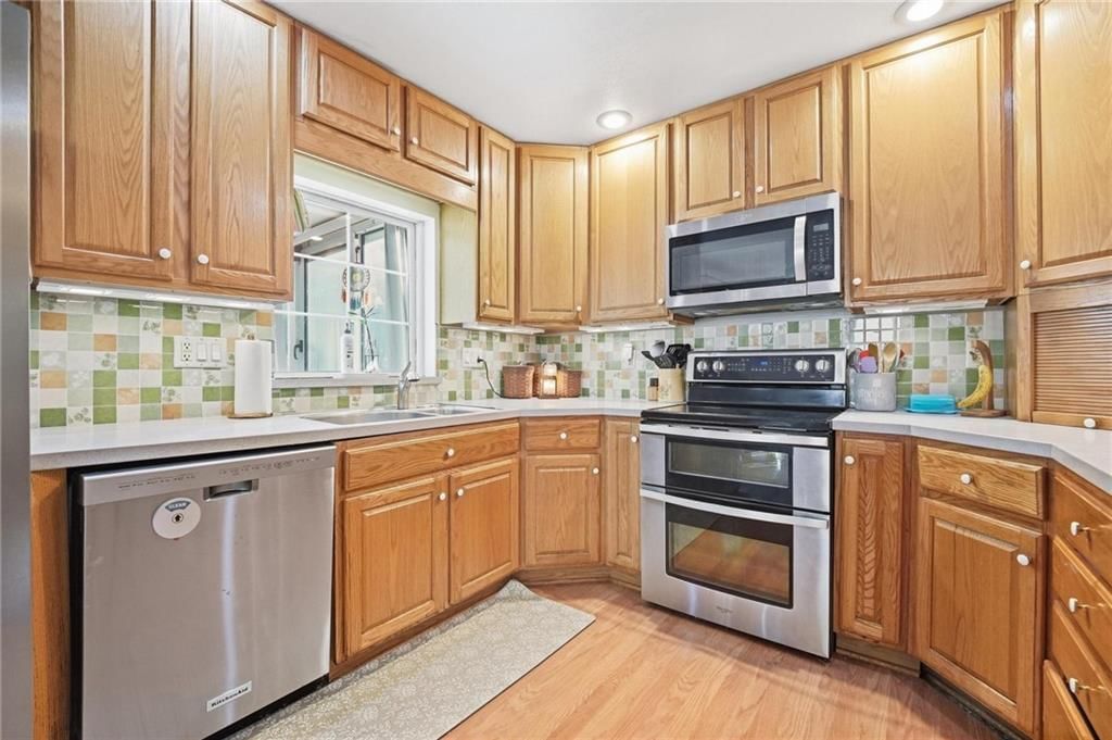 Photo 9 of 53, 11811 E 53 Street, Kansas City, MO 64133