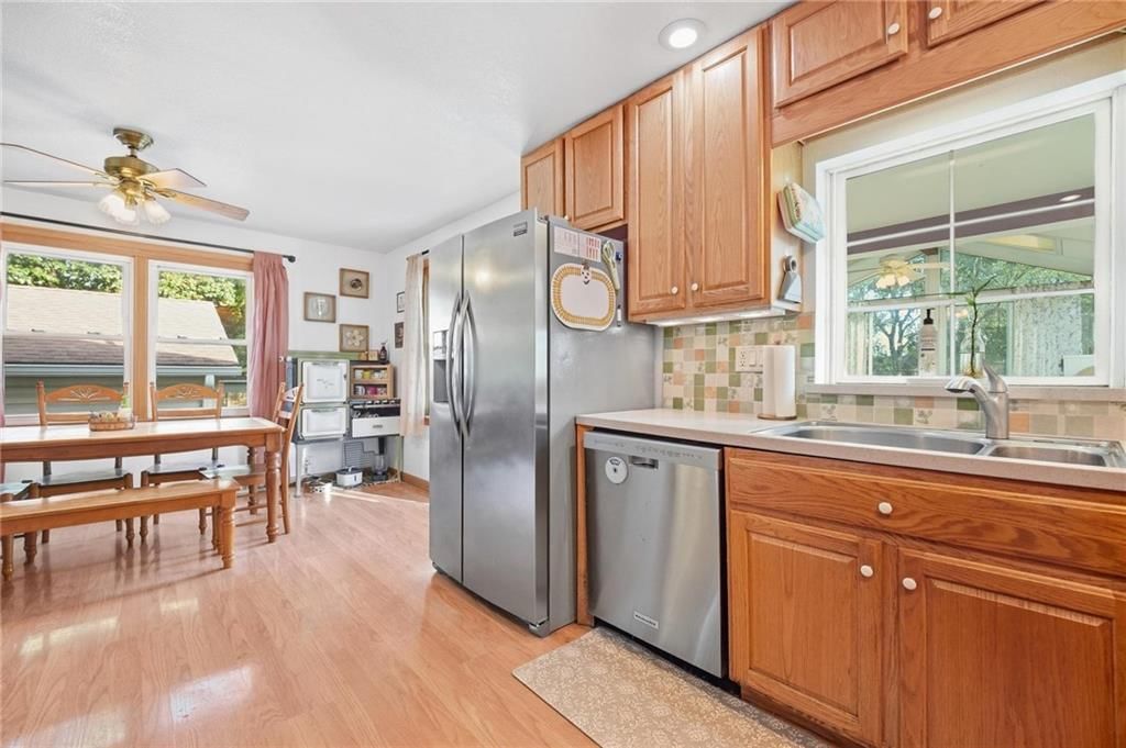 Photo 10 of 53 - 11811 E 53 Street, Kansas City, MO 64133