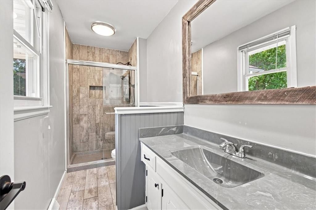 702 2nd Avenue — photo 19