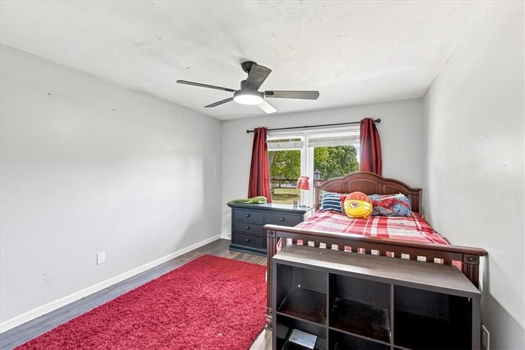 702 2nd Avenue — photo 21