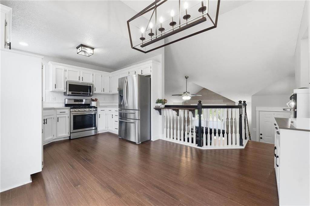 105 SE HARVARD Drive — photo 4