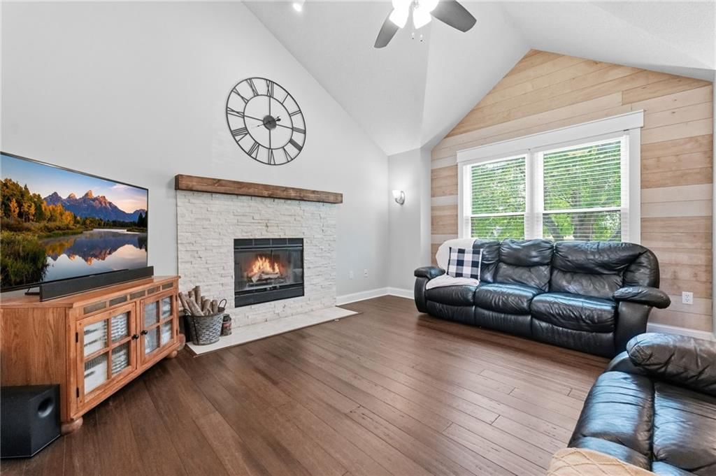105 SE HARVARD Drive — photo 7