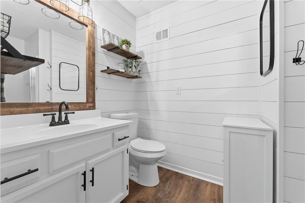 105 SE HARVARD Drive — photo 12