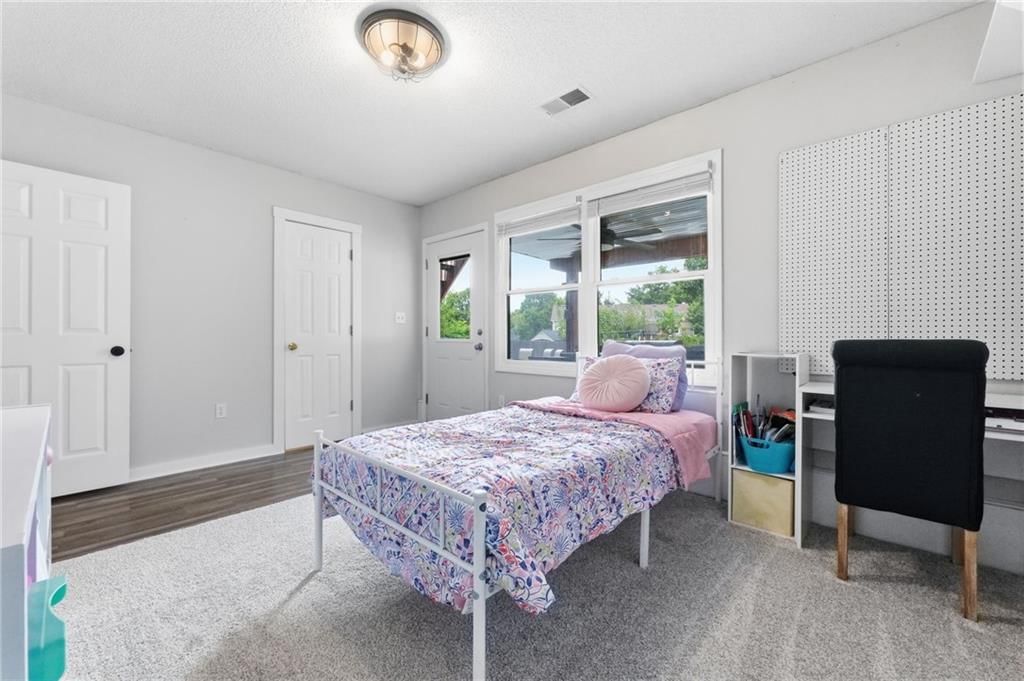 105 SE HARVARD Drive — photo 16