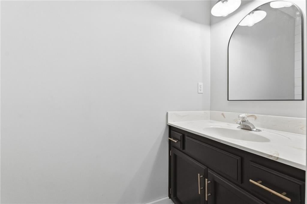 105 SE HARVARD Drive — photo 20