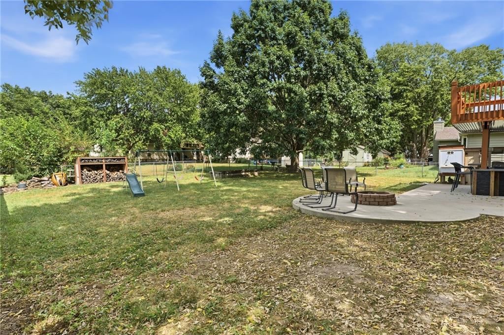 105 SE HARVARD Drive — photo 23