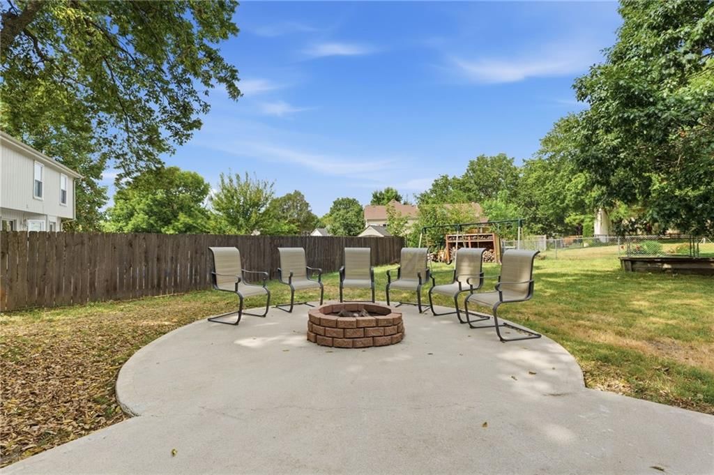 105 SE HARVARD Drive — photo 25