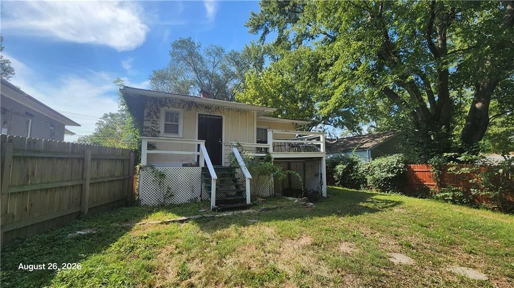 813 N Crysler Avenue — photo 11