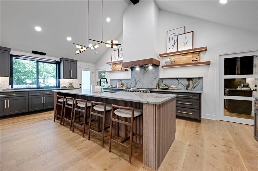 10104 Hemlock Drive — photo 17