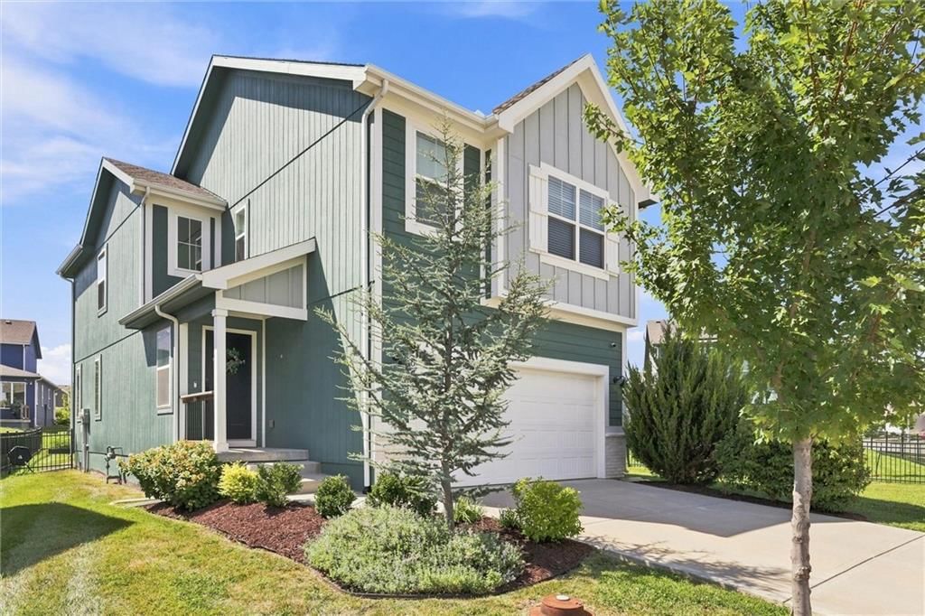 8811 SW 9th Street — photo 3