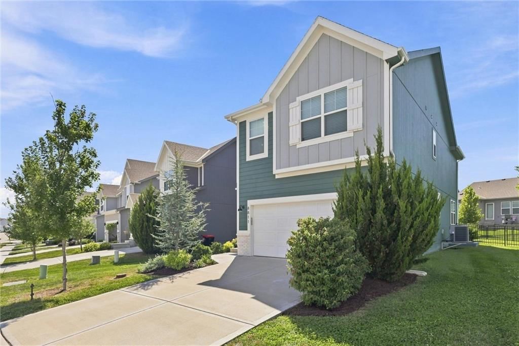 8811 SW 9th Street — photo 4