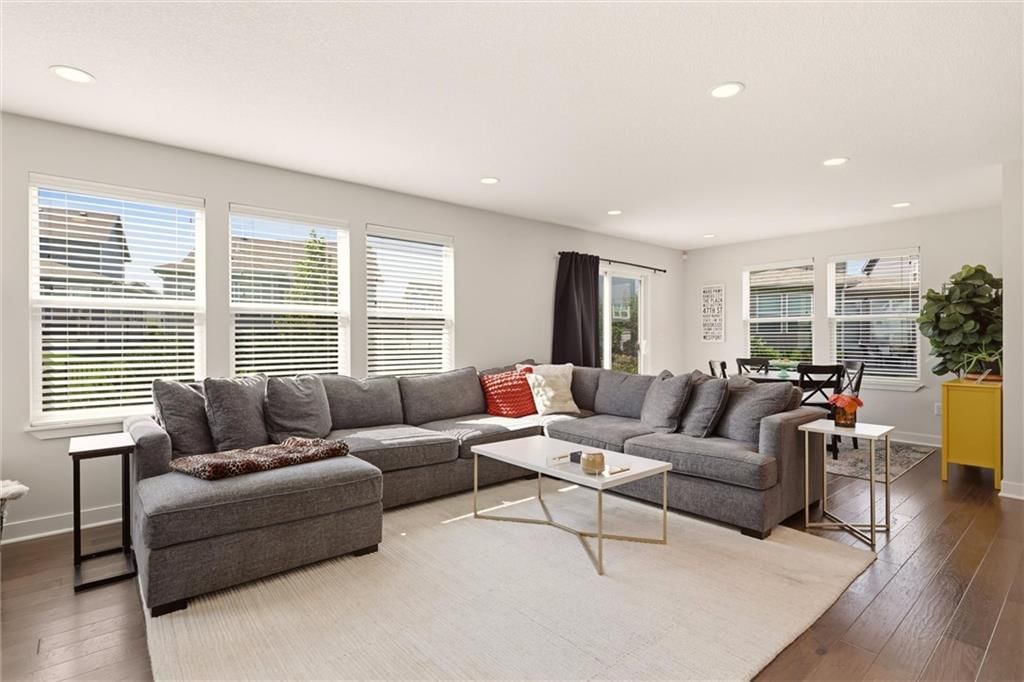 8811 SW 9th Street — photo 6