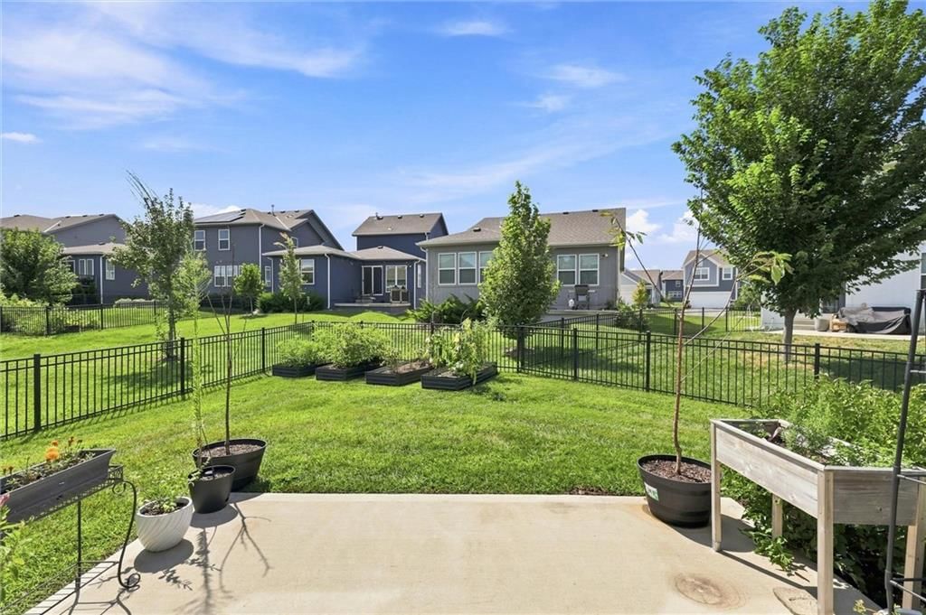 8811 SW 9th Street — photo 36