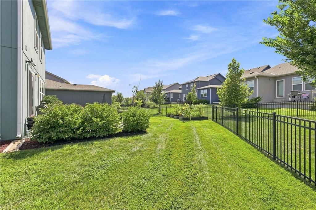8811 SW 9th Street — photo 39