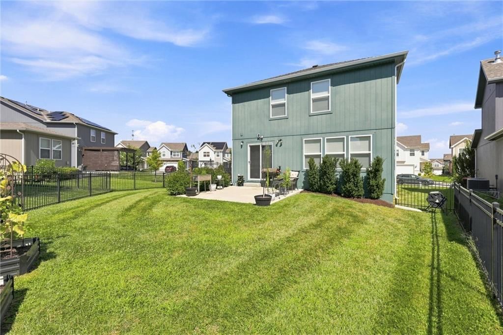 8811 SW 9th Street — photo 40
