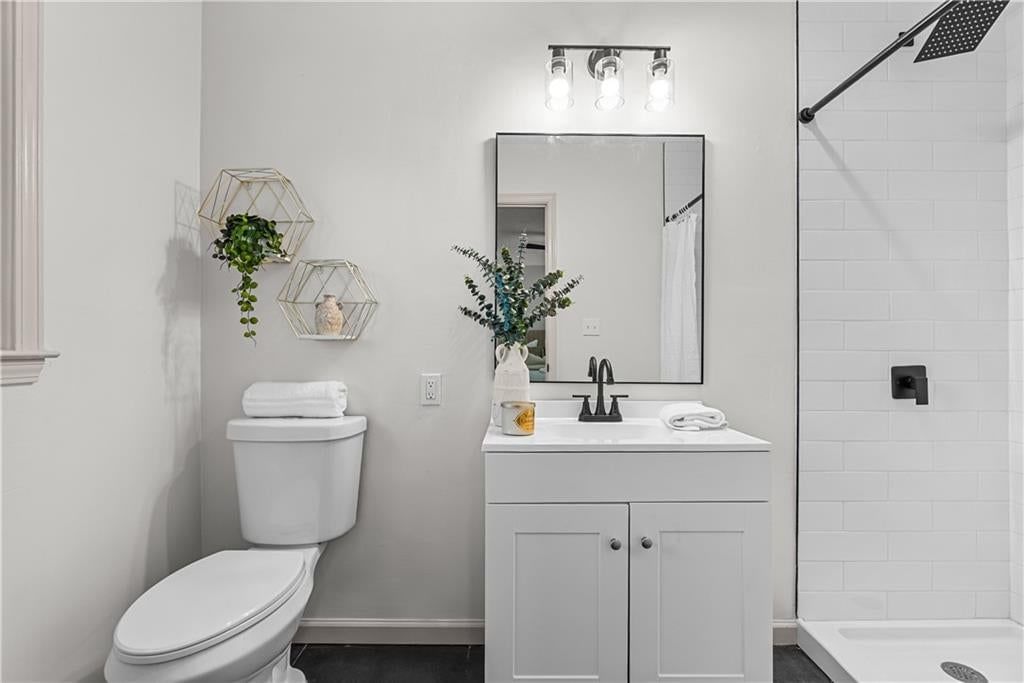 1409 W ALTA Lane — photo 23