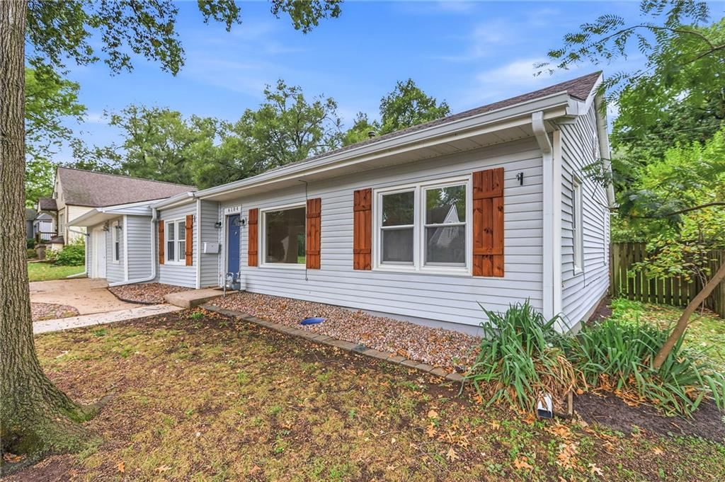 6104 W 53rd Terrace, Mission, KS: listing photo 3