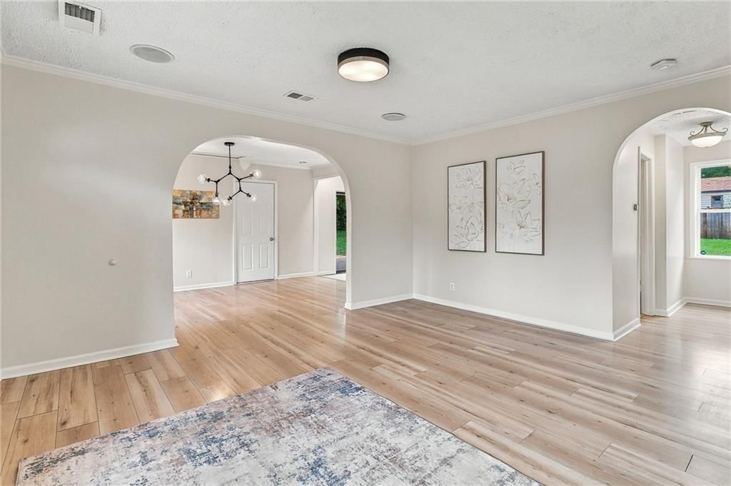Photo 9 of 37 - 6104 W 53rd Terrace, Mission, KS 66204