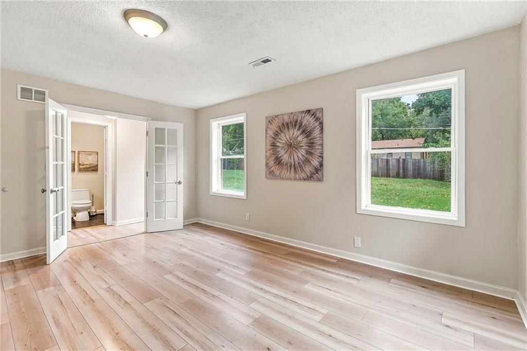 Photo 30 of 37 - 6104 W 53rd Terrace, Mission, KS 66204