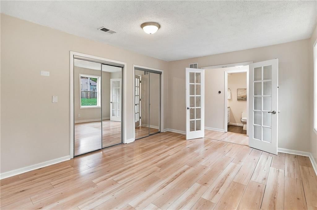 Photo 31 of 37 - 6104 W 53rd Terrace, Mission, KS 66204