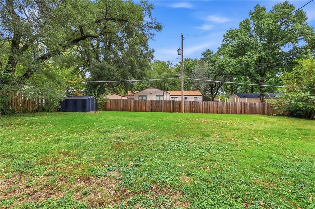 Photo 32 of 37 - 6104 W 53rd Terrace, Mission, KS 66204