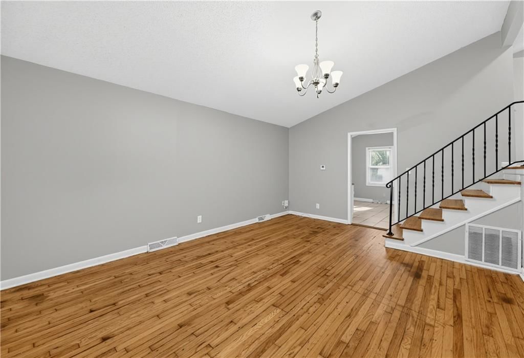 11209 Marsh Avenue — photo 6