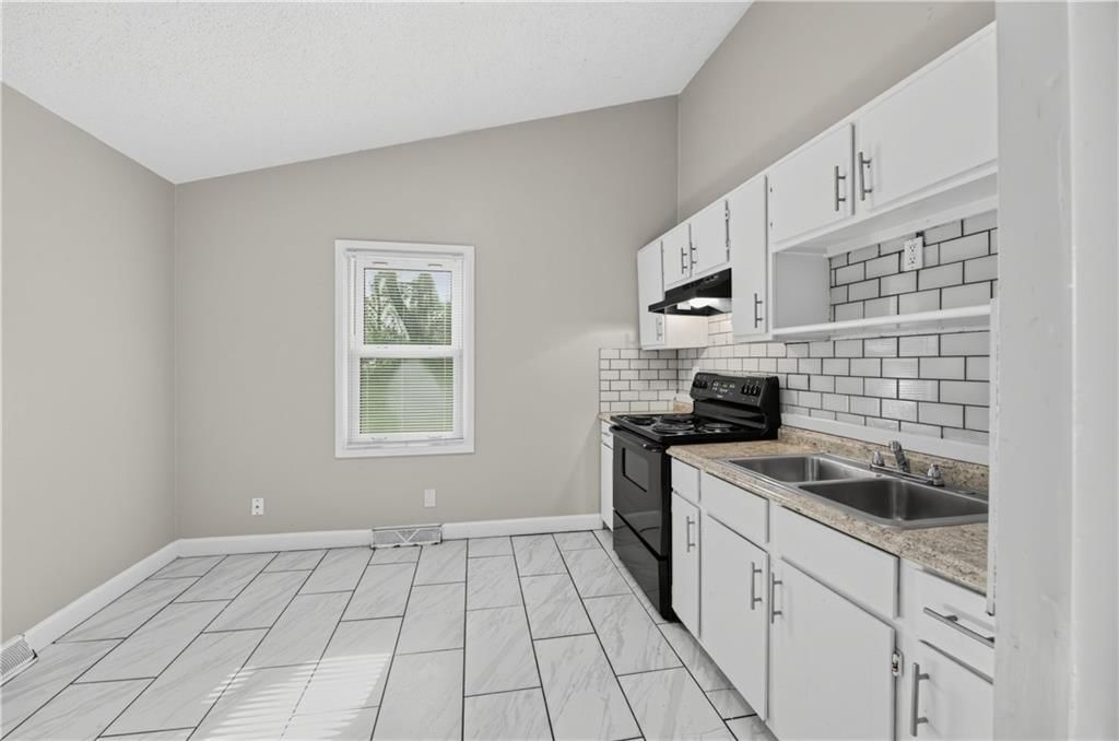 11209 Marsh Avenue — photo 11