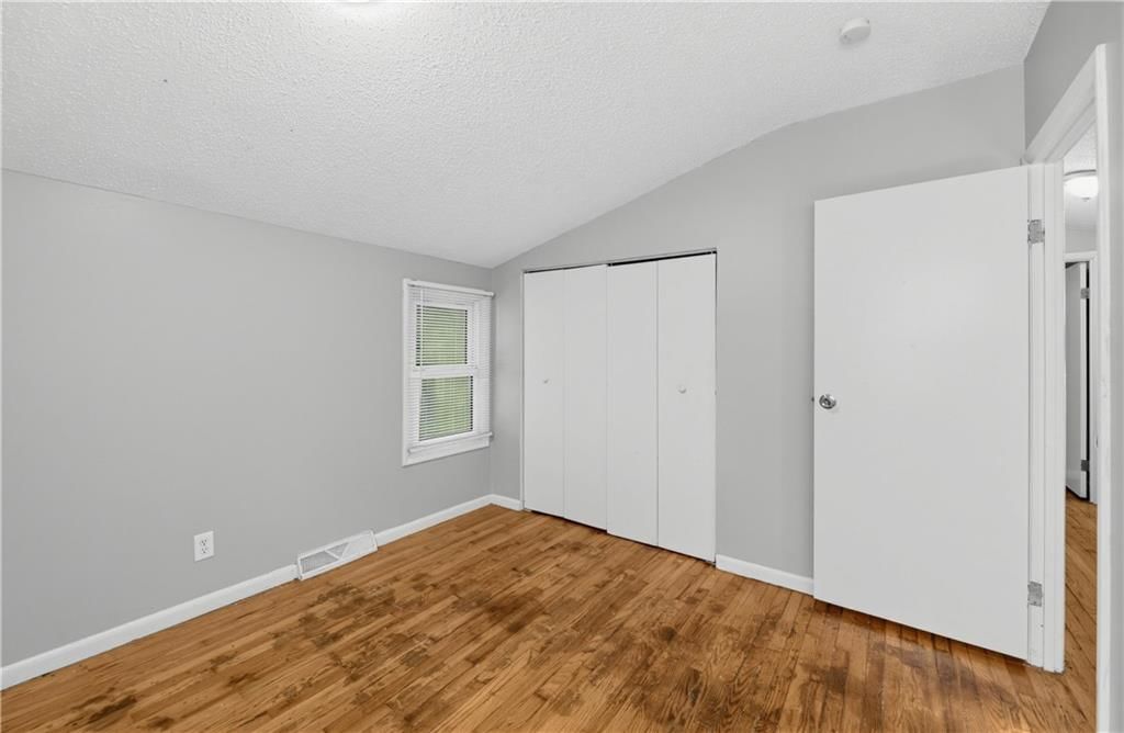 11209 Marsh Avenue — photo 12