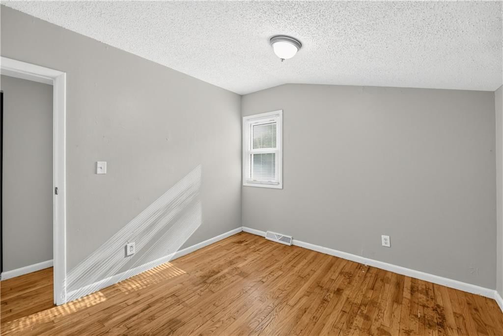 11209 Marsh Avenue — photo 13