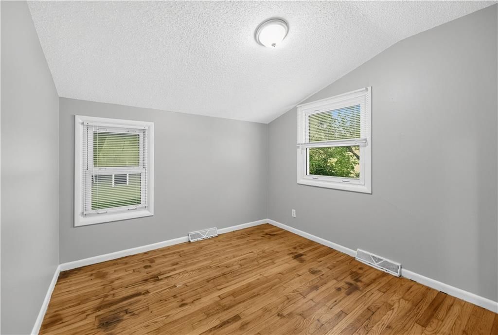 11209 Marsh Avenue — photo 19