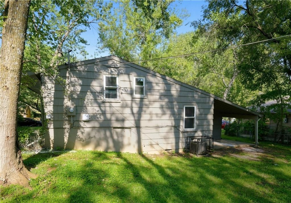 11209 Marsh Avenue — photo 27
