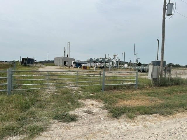3027 CR 2300 — photo 5