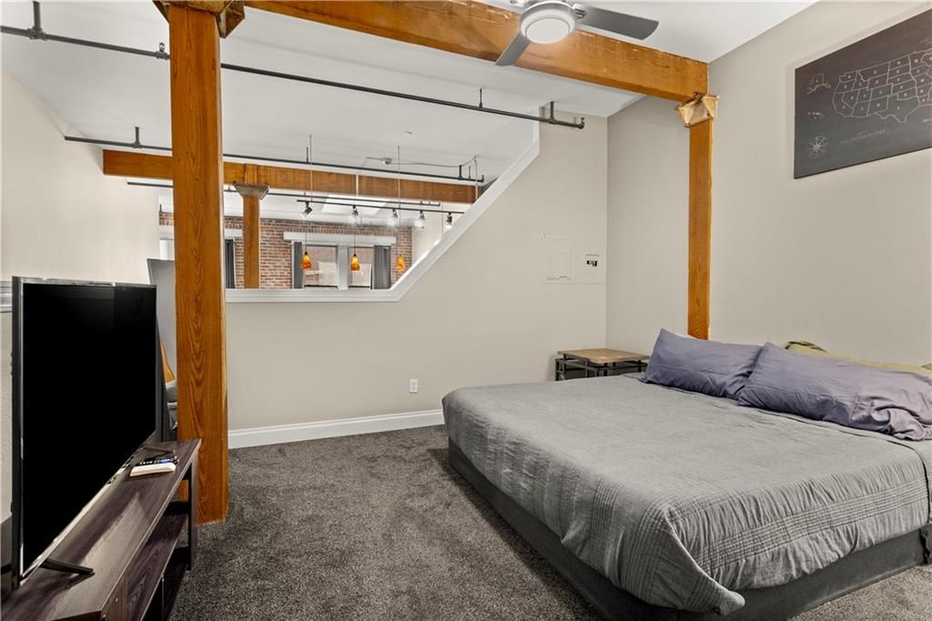 308 W 8th Street — photo 19