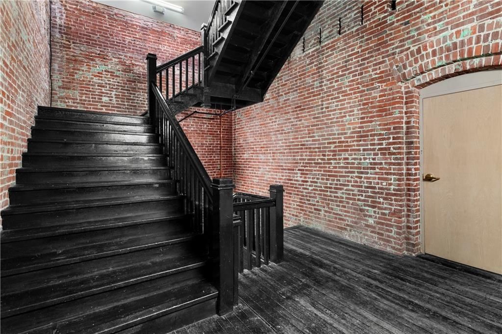 308 W 8th Street — photo 34