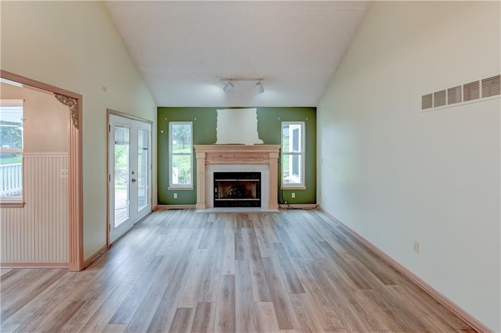 Photo 7 of 42, 1421 Birdseye Court, Blue Springs, MO 64015