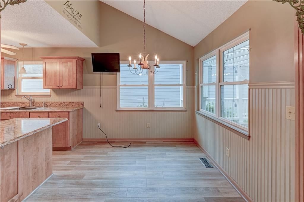 Photo 15 of 42 - 1421 Birdseye Court, Blue Springs, MO 64015