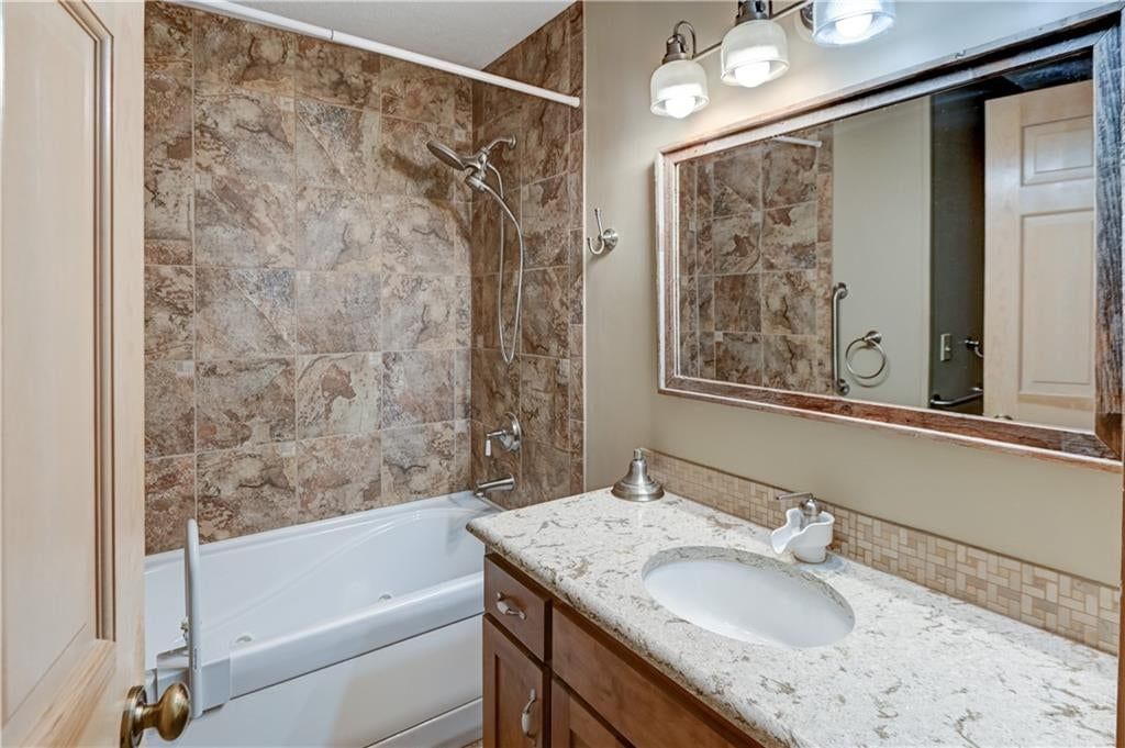 Photo 24 of 42 - 1421 Birdseye Court, Blue Springs, MO 64015