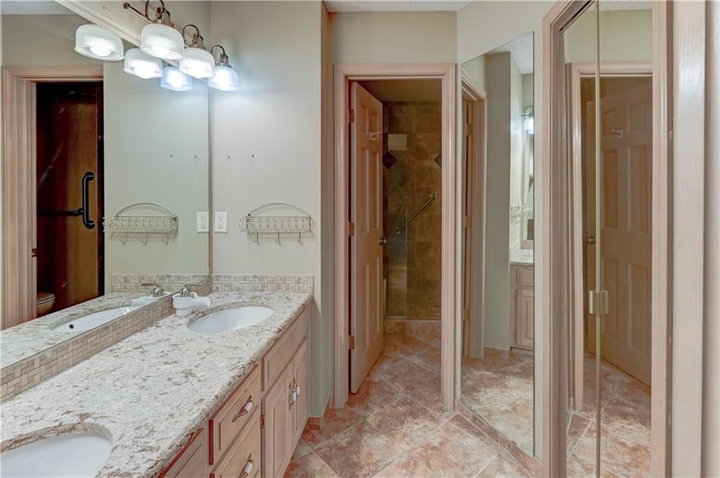Photo 26 of 42, 1421 Birdseye Court, Blue Springs, MO 64015