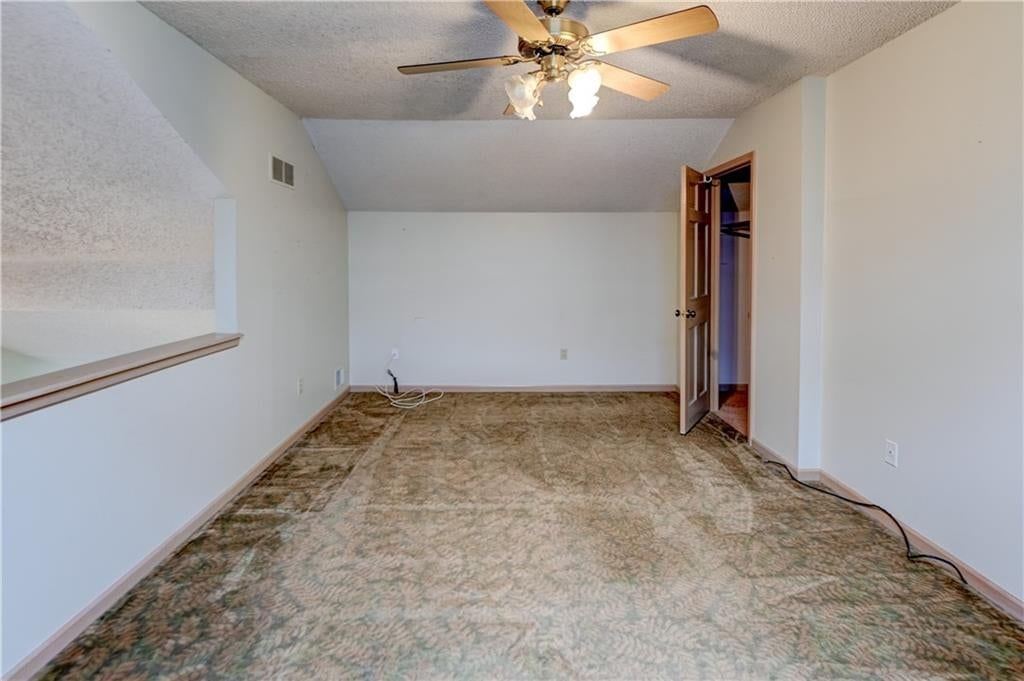 Photo 30 of 42 - 1421 Birdseye Court, Blue Springs, MO 64015