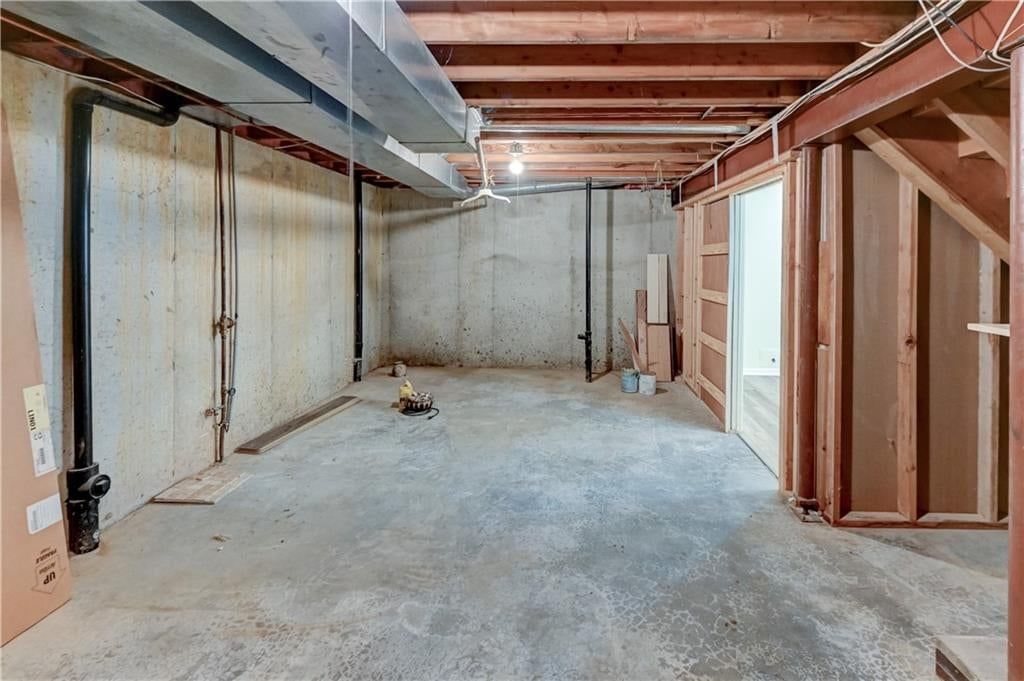 Photo 39 of 42 - 1421 Birdseye Court, Blue Springs, MO 64015