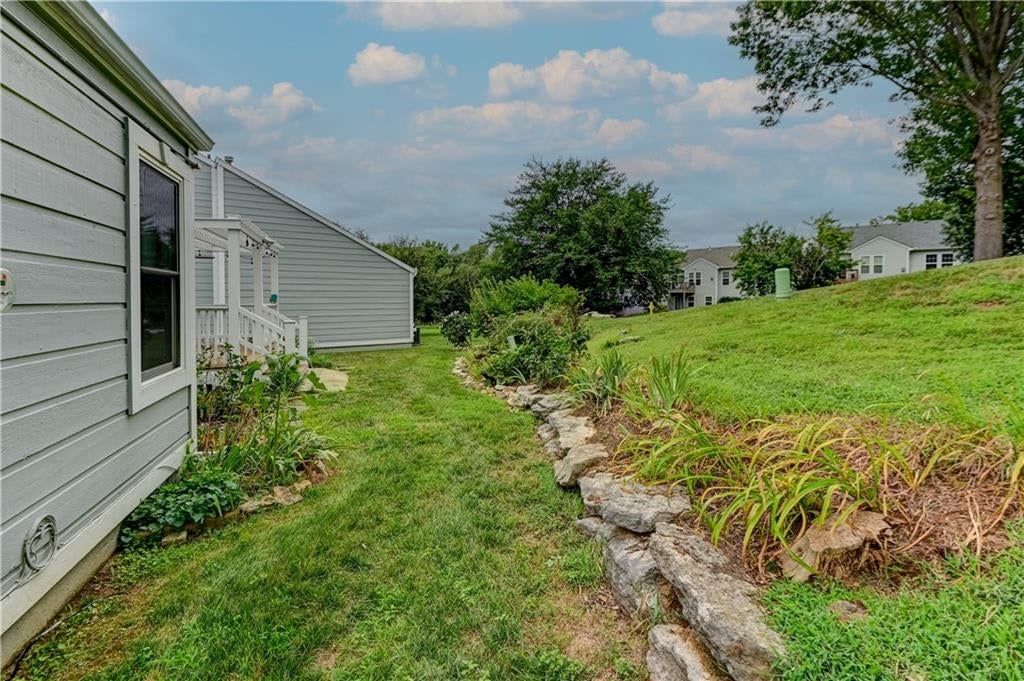 Photo 42 of 42 - 1421 Birdseye Court, Blue Springs, MO 64015