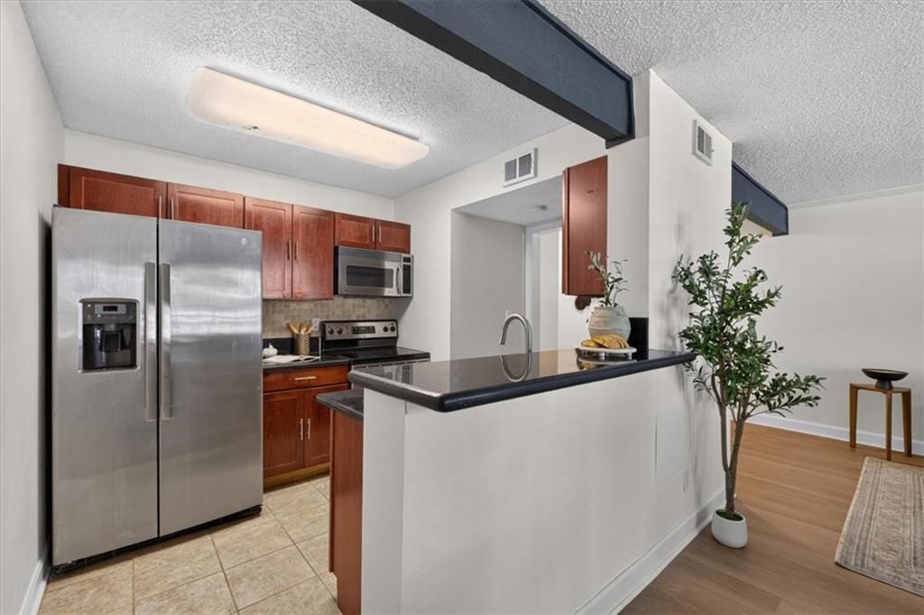 4727 Jarboe Street — photo 17