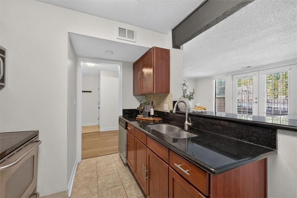 4727 Jarboe Street — photo 18