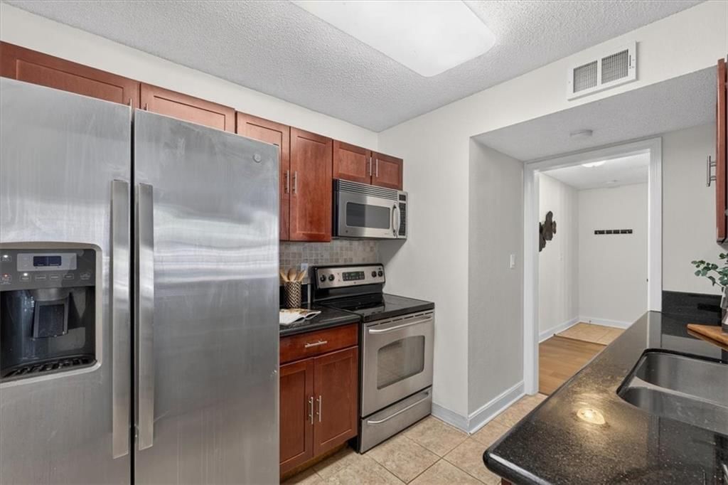 4727 Jarboe Street — photo 19